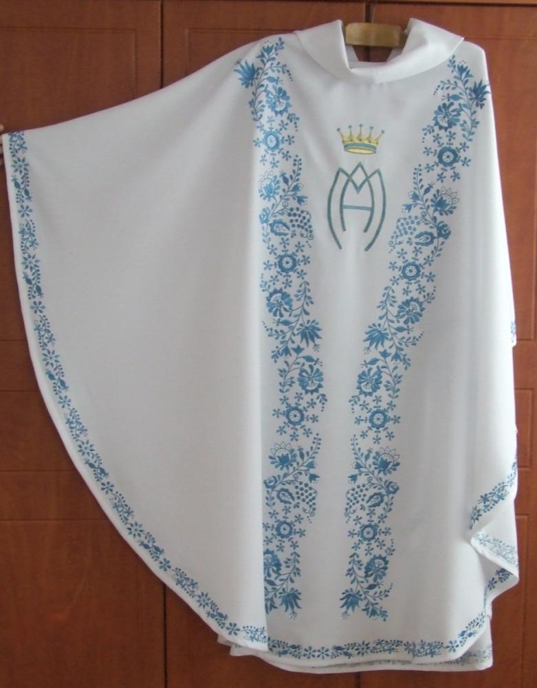 Gazdagon hímzett miseruha